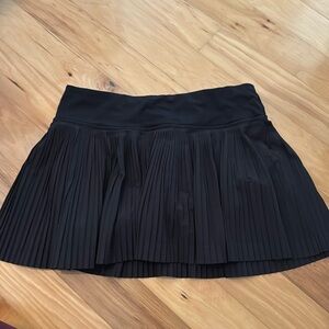 Black Size 4 lululemon pleated skirt